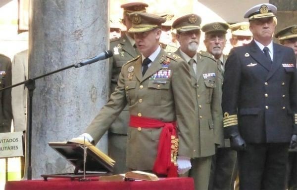 El teniente general Aznar.