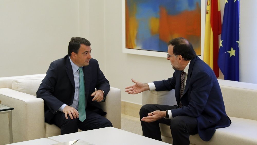 Aitor Esteban y Mariano Rajoy.