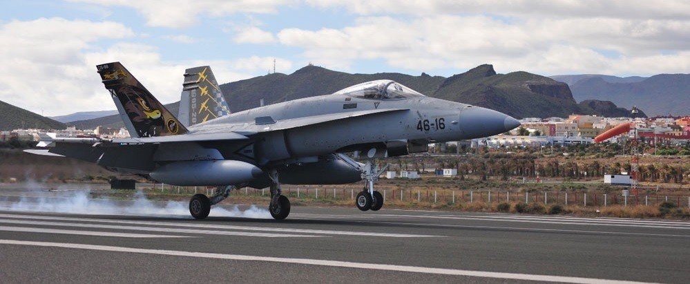 F-18 del Ala 46, en la base aérea de Gando (Gran Canaria).