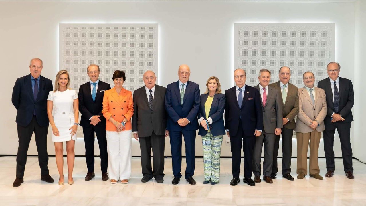 La 47ª Asamblea de Lavinia renovó el Consejo Rector, máximo órgano de la cooperativa, al que se incorporó la Dra. Paula Giménez, delegada de ASISA en Alicante.